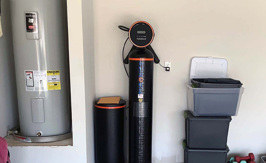 The Defender iGen C water softener filter combo